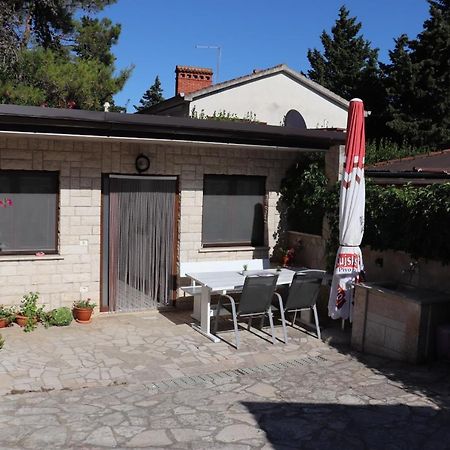 An Amazing Studio Apartment Premantura Εξωτερικό φωτογραφία